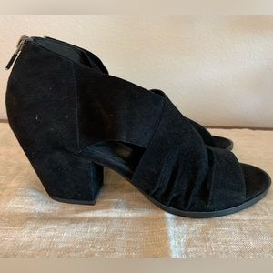 Eileen Fisher, women’s heeled shoe, size 10